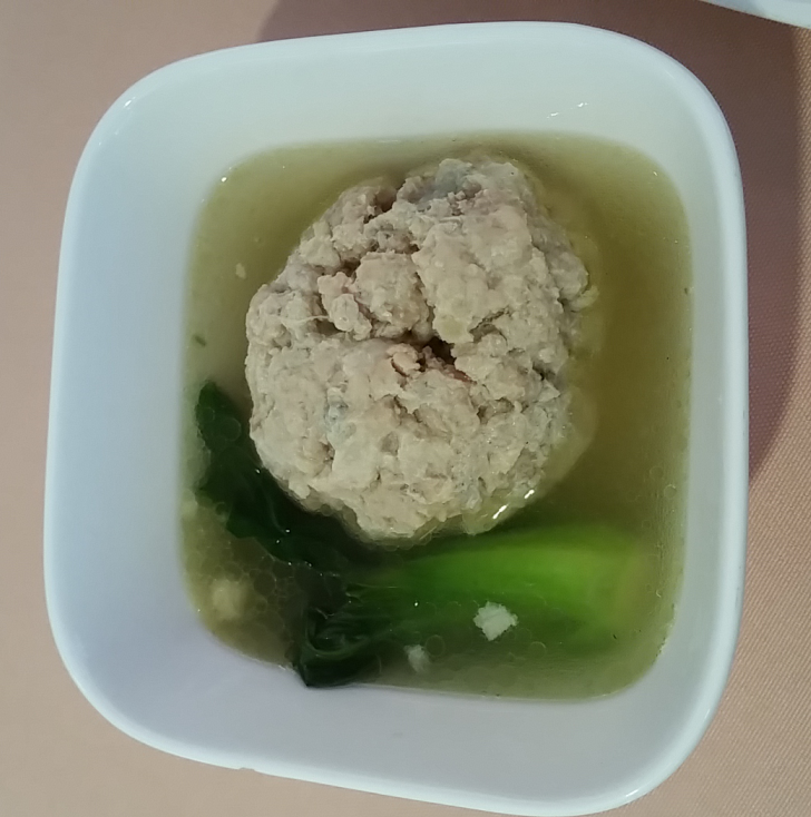 Pork ball with crab meet soup