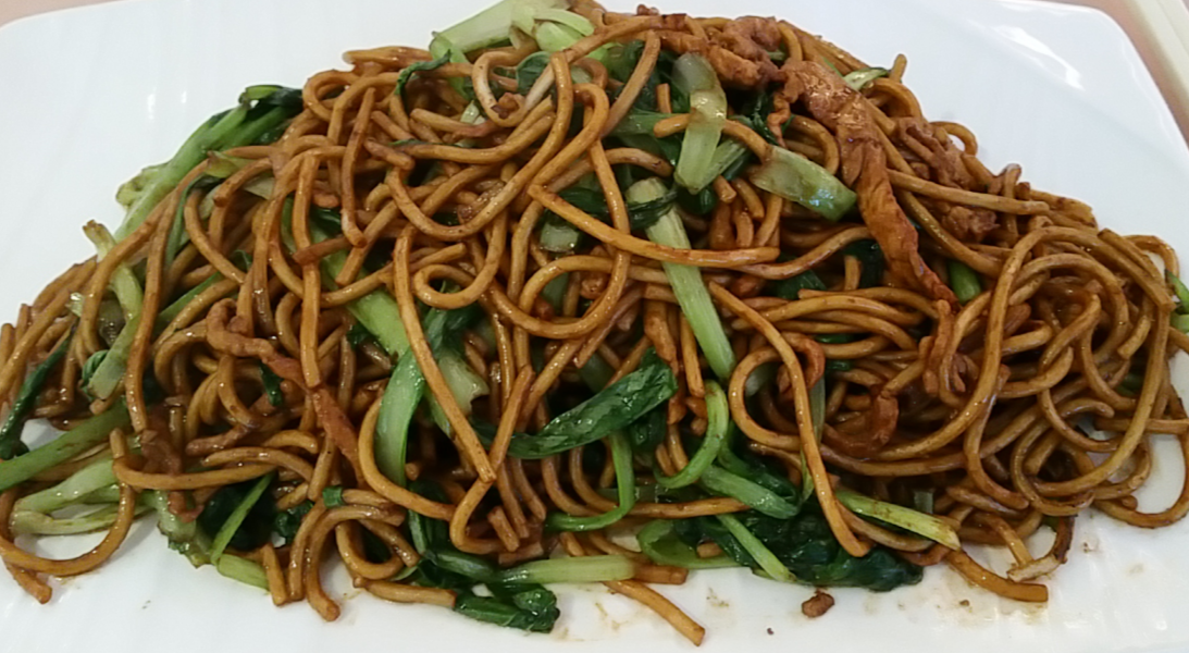Fried noodles Shanghai style